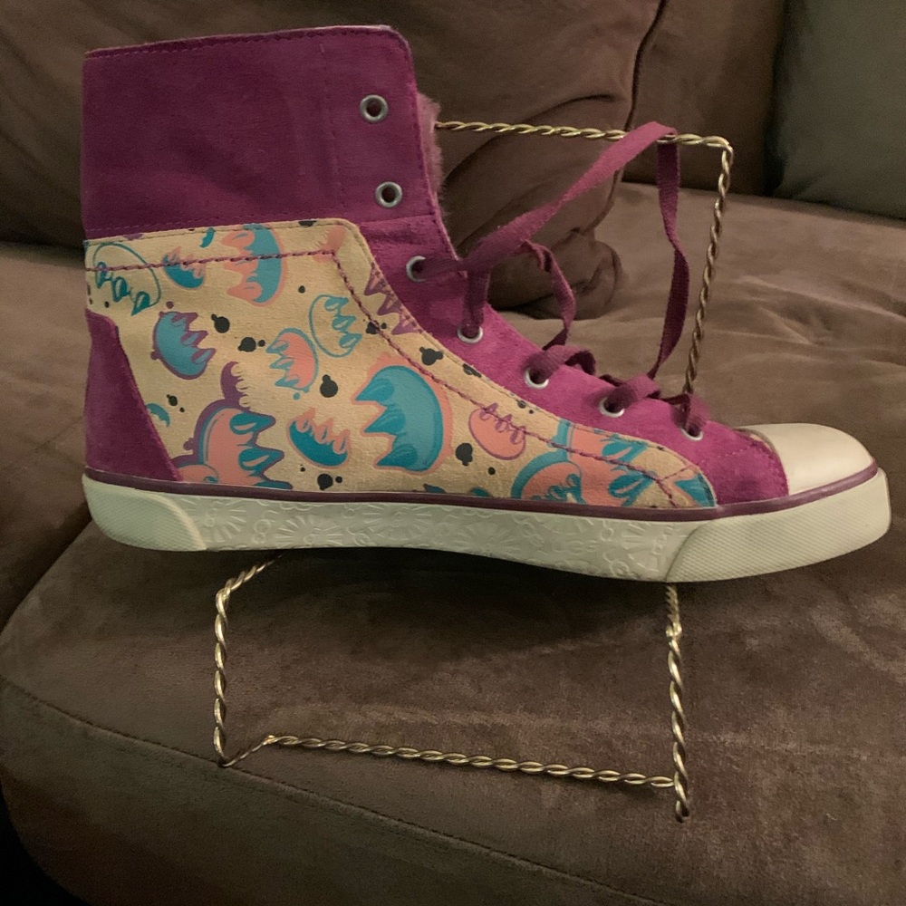 Shoes - Picture 2 of 2